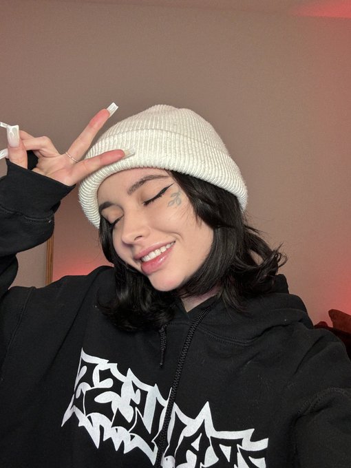 I&rsquo;m trying to survive every day https://t.co/SggJm7HkC8<a href="/tag/mvsales"class="tags"><span>#mvsales</span></a>