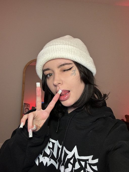 I&rsquo;m trying to survive every day https://t.co/SggJm7HkC8<a href="/tag/mvsales"class="tags"><span>#mvsales</span></a>