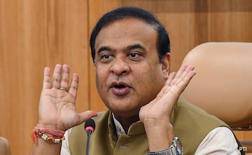 BIG NEWS 🚨 Assam CM Himanta Biswa Sarma said if NDA wins 400 seats - 1) 'We will close down MuIIah producing factories. I have already closed 700 madrassas in Assam' 2) Uniform civil code will come and the business of four marriages will shut down. 3) Construction of Grand