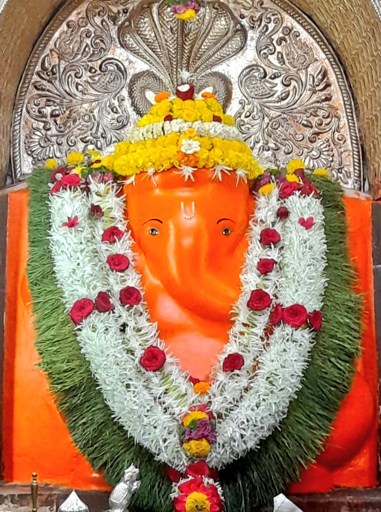 Pune's oldest, benevolent, compassionate Parvati Nandan Ganeshkhind Lord Ganesha comes on Twitter for its devotees🙏 Blessings from Ganesha today on - 21st May '2024. Aum Gam Ganpataye Namah🙏 Ganpati Bappa Morya🙏