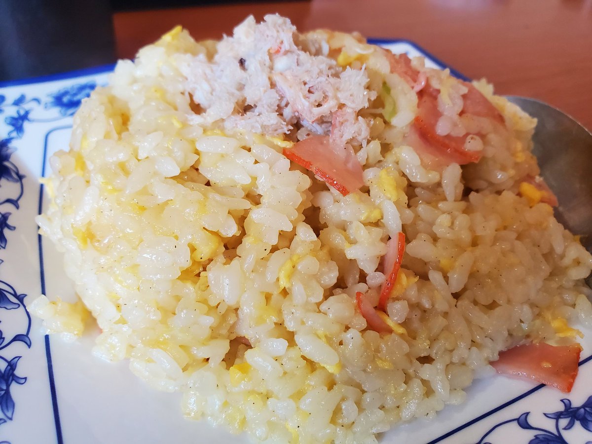 佐賀出張1日目の昼ご飯♪ 台湾ラーメンと、カニチャーハン♪