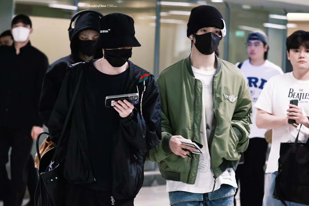 240521 BKK🛫
#지천  #chenji  #sungchen #CHENLE  #JISUNG #천러 #지성