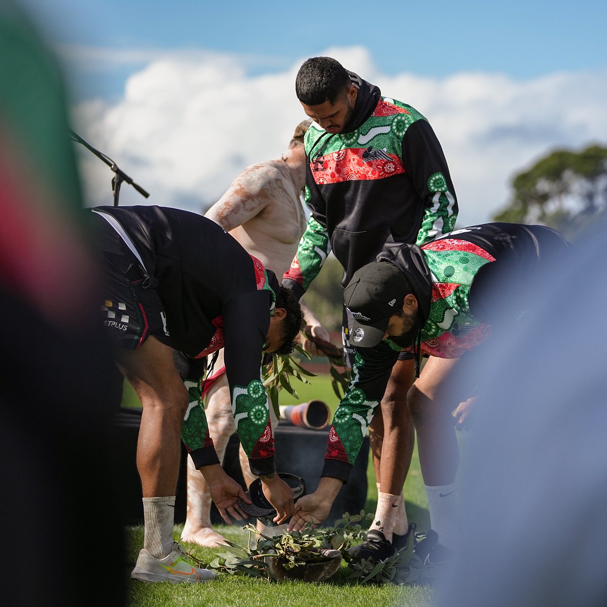 A special ceremony on Bidjigal land to launch Indigenous Round 🖤💛❤️💚🤍💙