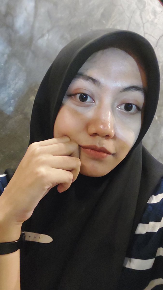 uzmzxi's tweet photo. Merasa pas malem doang yg cetar awoakwoakwk https://t.co/0xD5130HFw