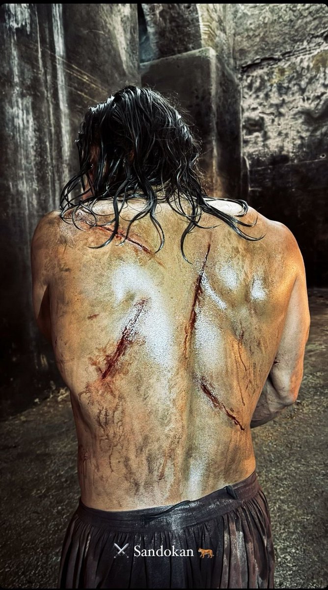 Échame a los lobos
 y saldré liderando la manada. 
#CanYaman ♥️♥️♥️
Buenos días 🌎 feliz martes!!! 🌺😍
#ViolaComeIlMare2
#Sandokan 
#ElTurco