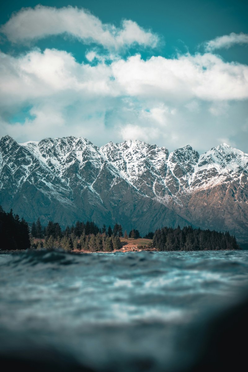 You see, there are two reasons to build a business.

1. To help yourself
2. To help other people

The thing is, you have to put the correct one first.

If you're just trying to help yourself, nobody will buy your offer.

They can tell.

When you have an offer so helpful that