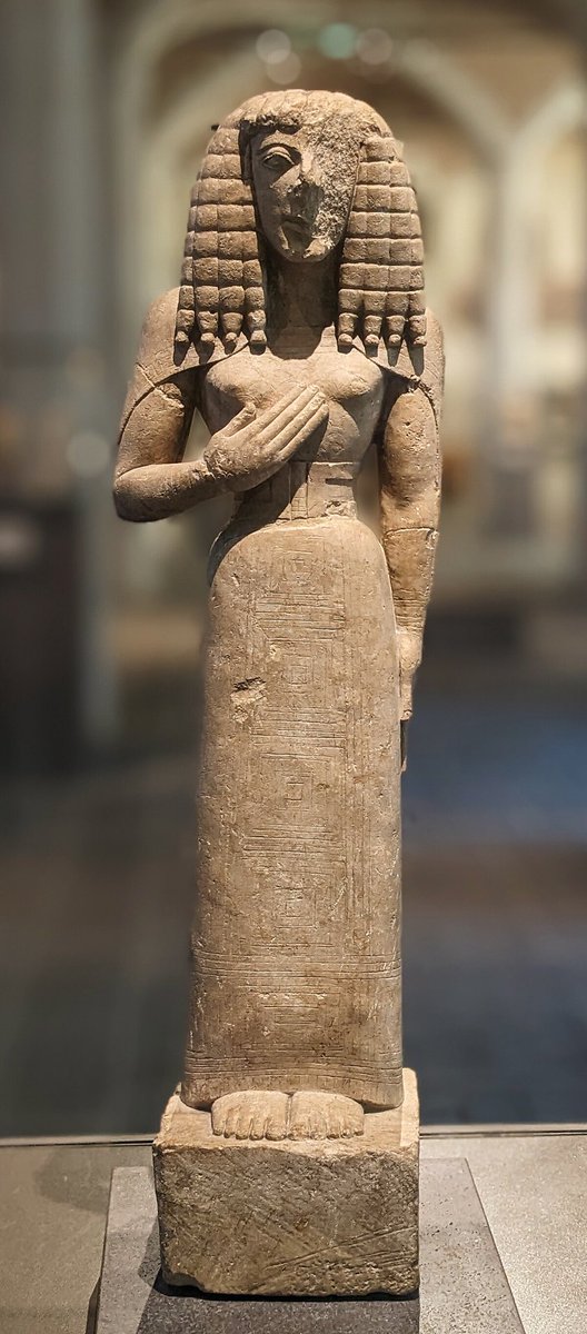 Martedì !!!

Dama di Auxerre,  scultura greca in calcare conchiglifero, sec. VII a. C.
