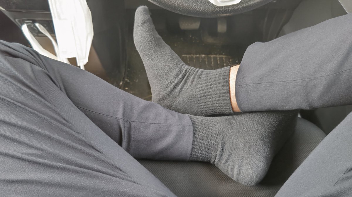 仕事で外出中に少し休憩。
さぁ〜て、1時間かけて戻りますか〜。