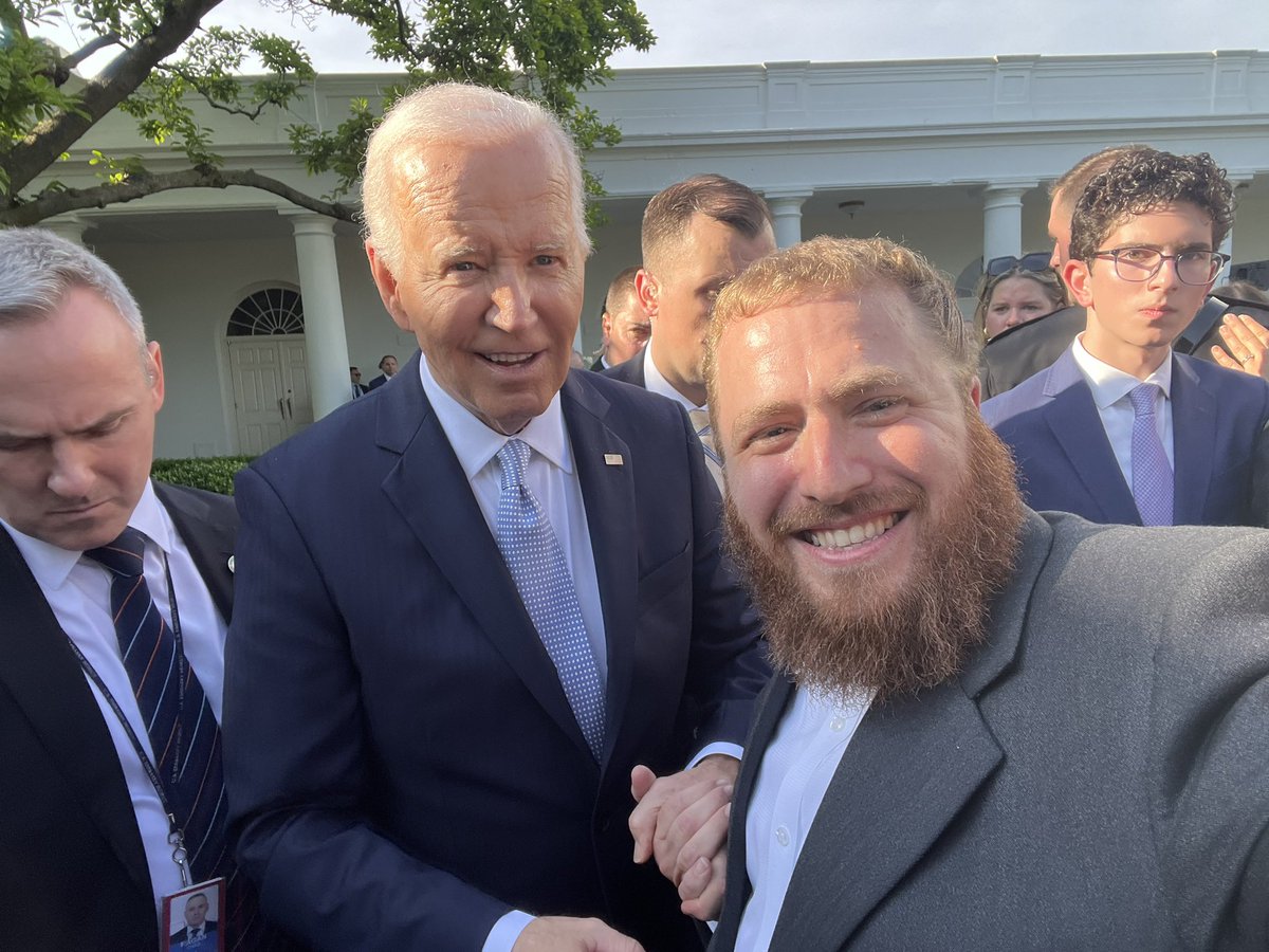 bpjcc's tweet image. Our CEO @Avi_Greenstein joined President Biden at the White House today for the celebration of Jewish American Heritage Month.
With everything going on in the world, it is refreshing to see the USA not just defending Jews but also CELEBRATING!
@POTUS @ShelleyGspan @WhiteHouse