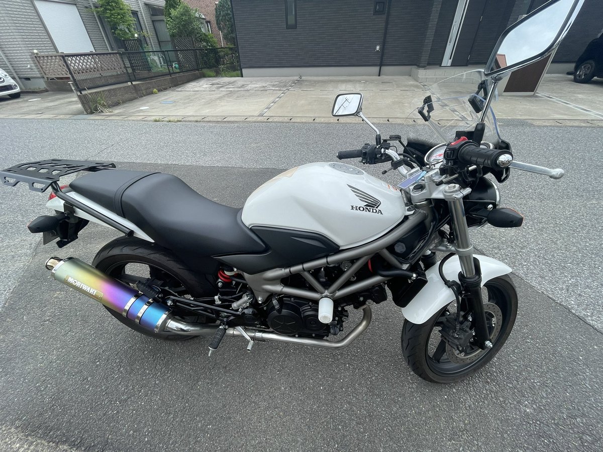 名前:りん
年齢:40代
身長:158センチ
関東圏に住んでます🏍️
40代でバイクチャレンジして、中型二輪の免許取りました😌🏍️✨
VTR250に乗ったら、
あ、これがいい❗️ってピンと来ました。

よろしくお願いします😌
#VTR250
#40代ライダー