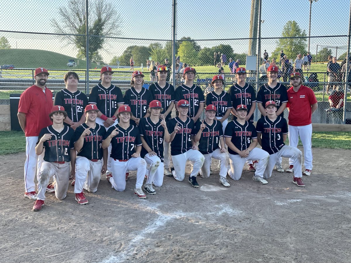 Tipton wins 7-2 over Salisbury. The Cardinals advance to the state quarterfinals on Wednesday and will get another home game. Tipton will host Schuyler County. ⁦@TiptonRVIdist⁩