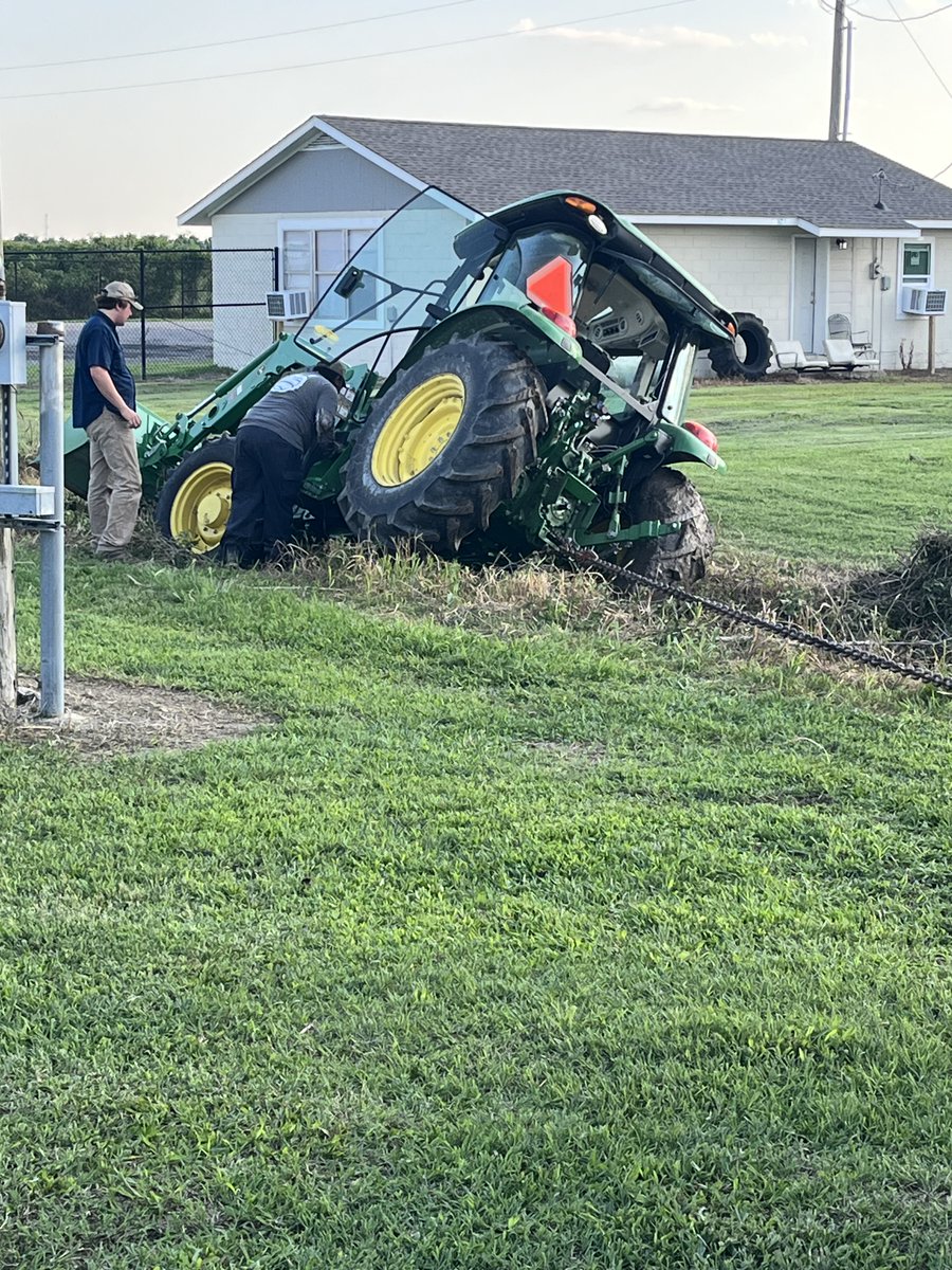 DedBytes's tweet image. So ummm yea. This happened today, never gets boring around here. 🤣👀