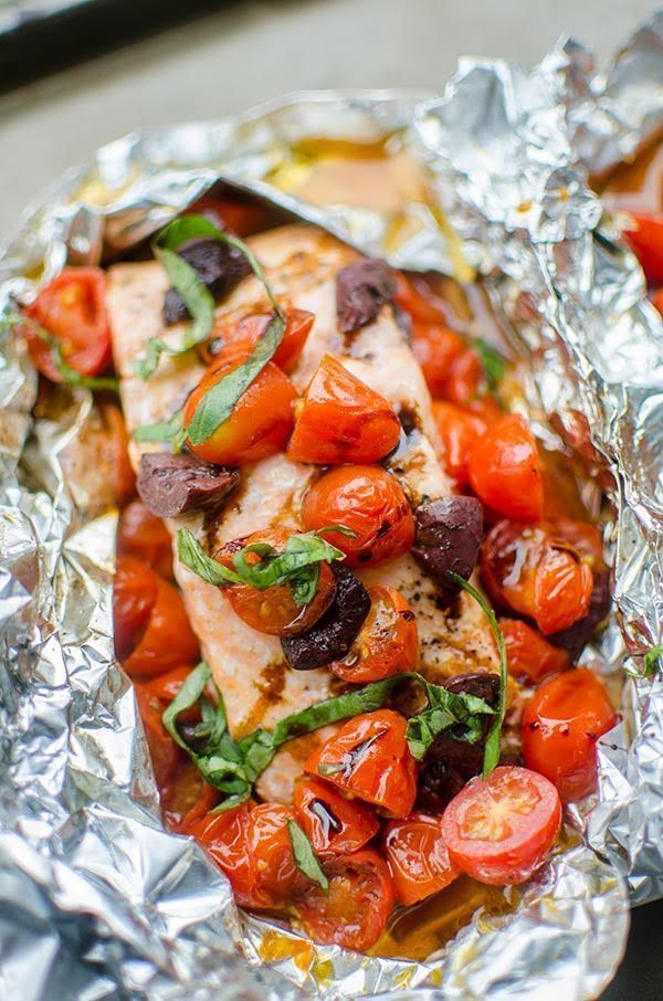 LOVE this 10-minute barbecued salmon in foil!

RECIPE: buff.ly/2WiGPr5
#ad #foodloversunite #loblaws