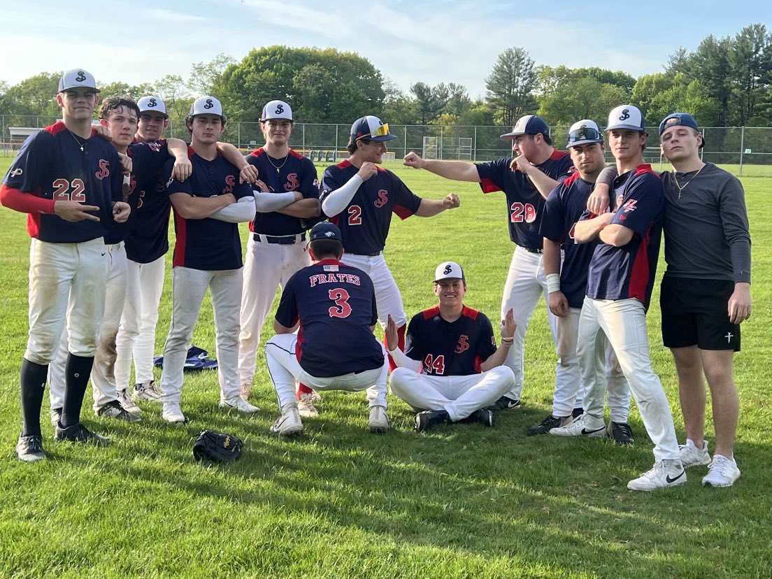 SJP 7 Billerica 2 Romano Pitched Well: W, 6IP 5K’s. Shaheen closed it out with 1K. Eagles bats were led by: Driscoll RBI 2B, RBI 1B, 1B LaGrassa RBI 3B Growney 2 RBI 1B Lembo RBI 1B McCarthy RBI 1B Rosa and Shaheen with 1B Record is 10-7 and qualifies for the postseason. 🦅 #PF3