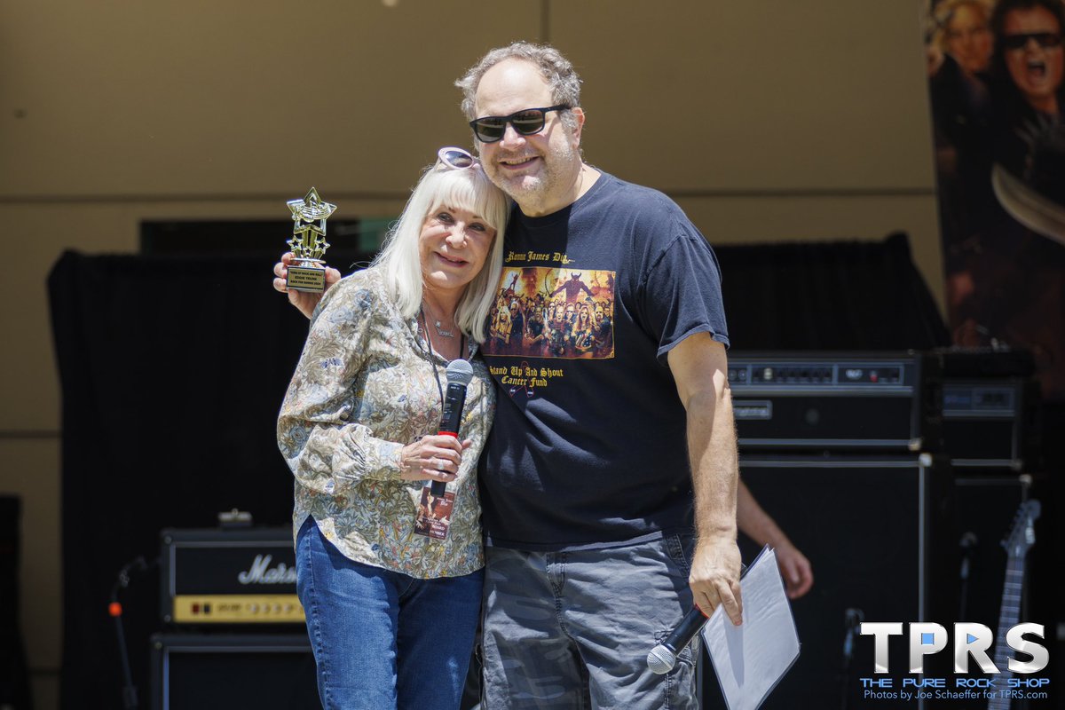 Was surprised with the King of Rock & Roll award by Wendy Dio yesterday on stage for my work with the @DioCancerFund . Thx to Wendy and all who came out as we celebrated @OfficialRJDio and raised funds. Photo @joeschaef