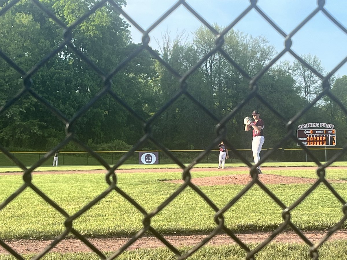 Ossining scores 3 runs in the bottom of the 6th to cut Mamaroneck’s lead 7-6 ⚾️ Let’s go O! #OPride