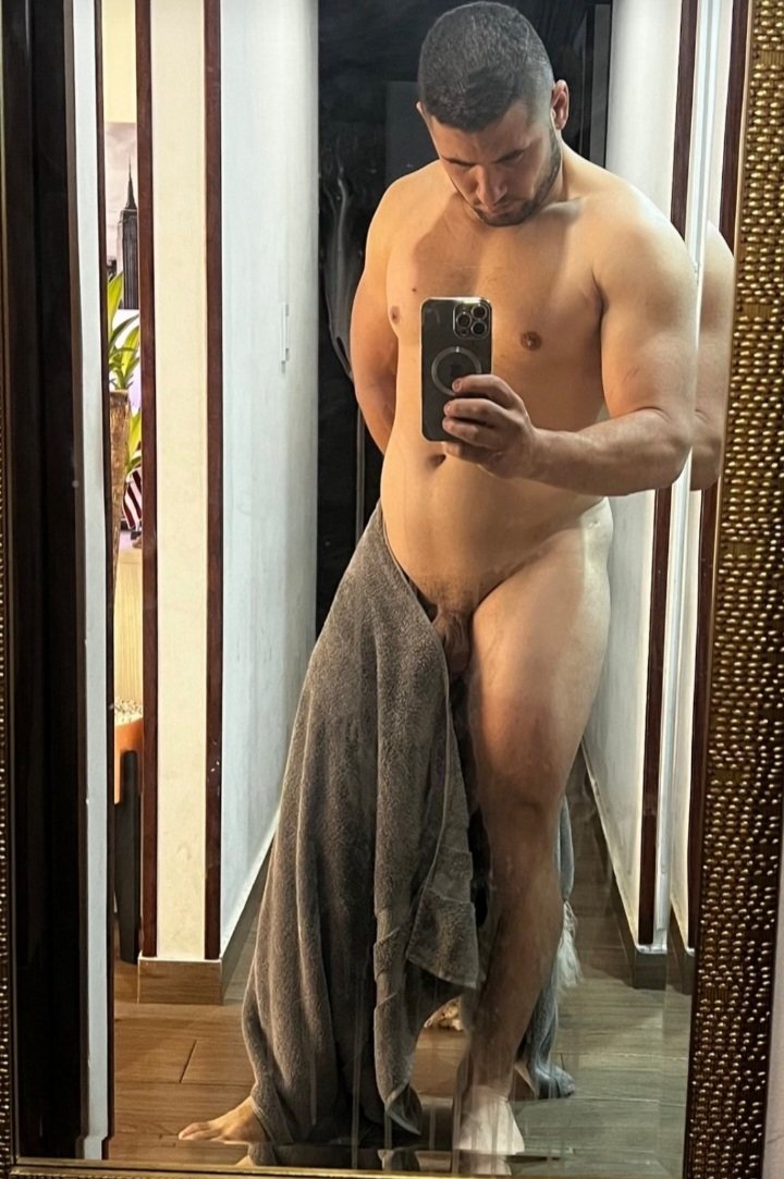 OzielHerna58279's tweet photo. Hetero Engañado de Cumbres. Esta muy rico y riaton. https://t.co/oL9asZhWM0