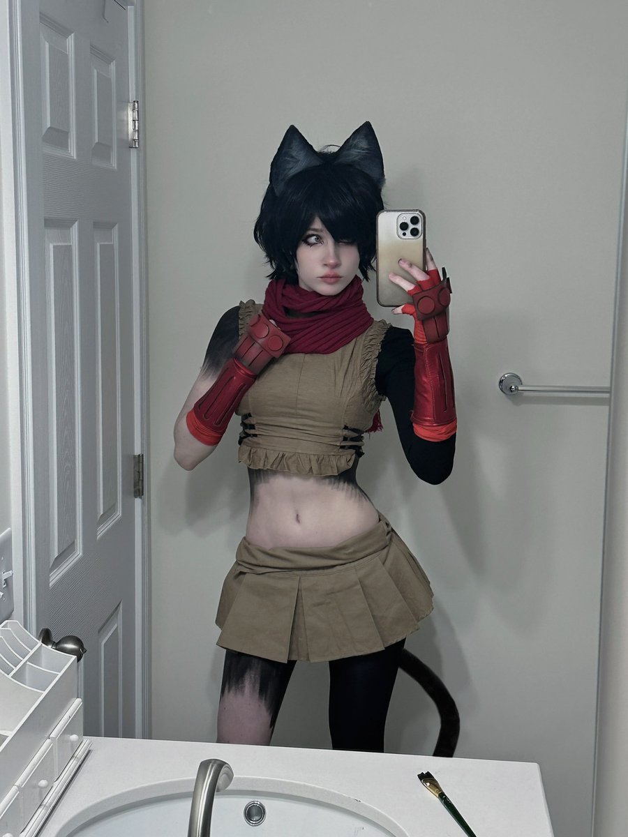 norafawn's tweet photo. more cat girls forever https://t.co/sYyEqvbPu7