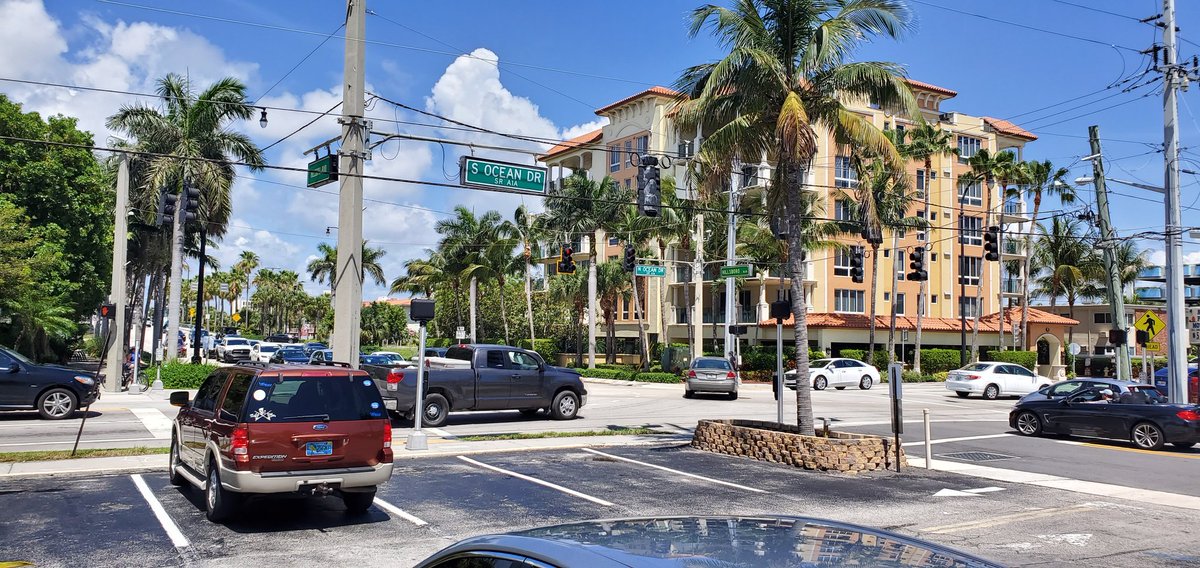 A picture from Ocean Blvd in Deerfield showed up in 1 of my apps for pictures from 8 years ago.  #DeerfieldBeach #BrowardCounty #Florida