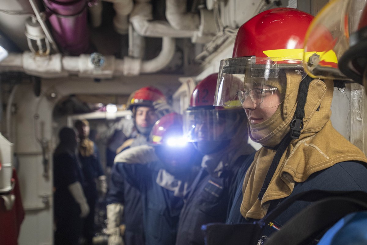 Sailors aboard the U.S. Navy’s only forward-deployed aircraft carrier, USS Ronald Reagan (CVN 76), participate in a general quarters drill. #USNavy | #OperationalReadiness