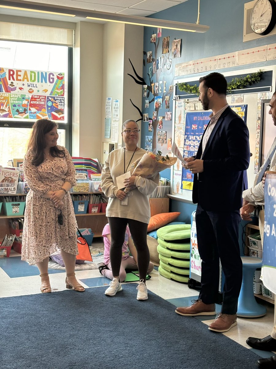 20_doe's tweet photo. A wonderful afternoon celebrating the dedication and work of Big Apple Winner Stephanie Atkins 20k939 with Dr. Pretto and the district Big Apple Team, Principal Mousouroulis #bigapplefellowship @pretto_david @DOEChancellor @ruxdanika @DanWeisbergNYC @Russ_Lieberman https://t.co/gi78mcOyud