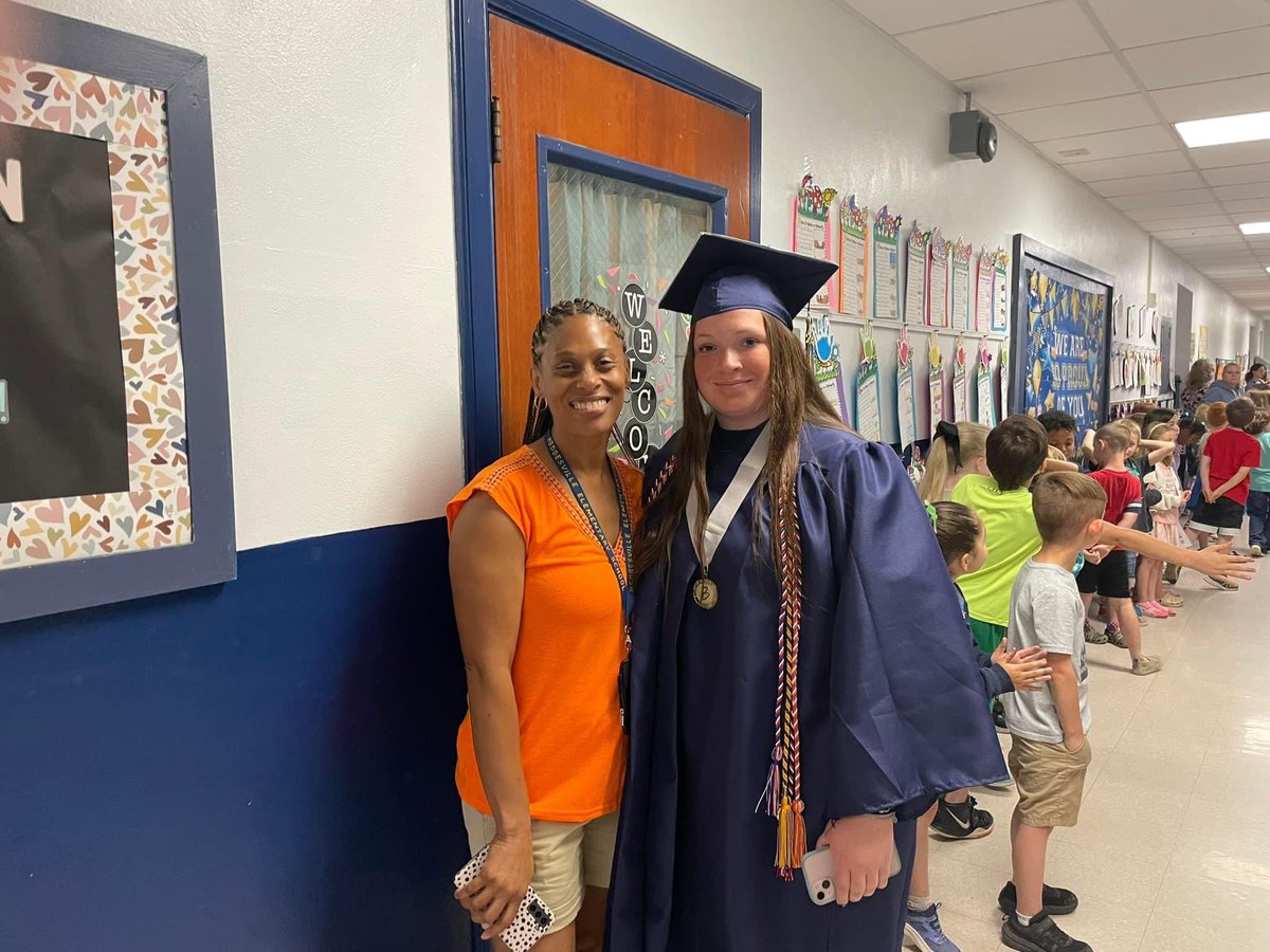 Some traditions are the BEST! Congratulations HHS grads! 🎓🦅💙💛