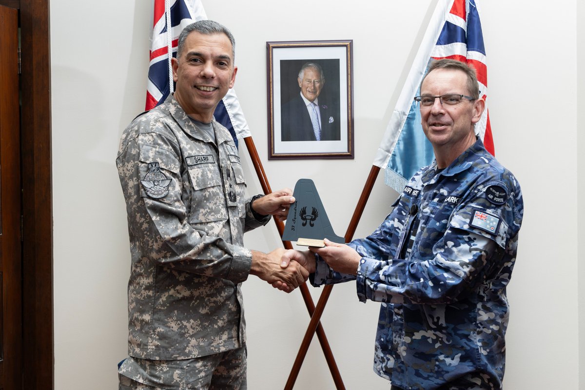 Honored to host BGEN Sharif, the Commander Royal Brunei Air Force at RAAF Base Richmond, strengthening ties and mutual understanding in air mobility operations. 🇧🇳🤝🇦🇺 The visit also provided an opportunity to tour No 37 Squadron which operates the C-130J Hercules.✈️