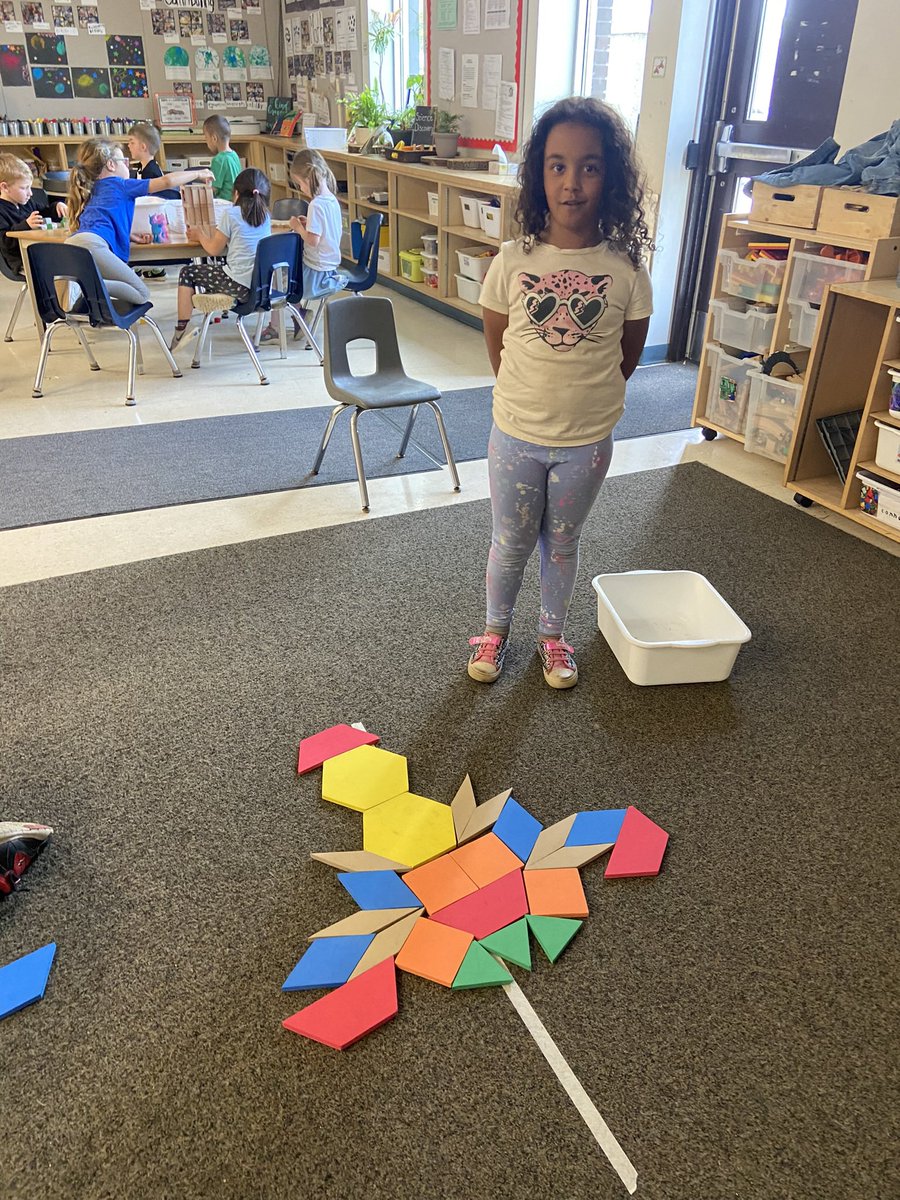 Exploring symmetry in kindergarten <a href="/AVG_Griffins/">A.V. Graham</a>