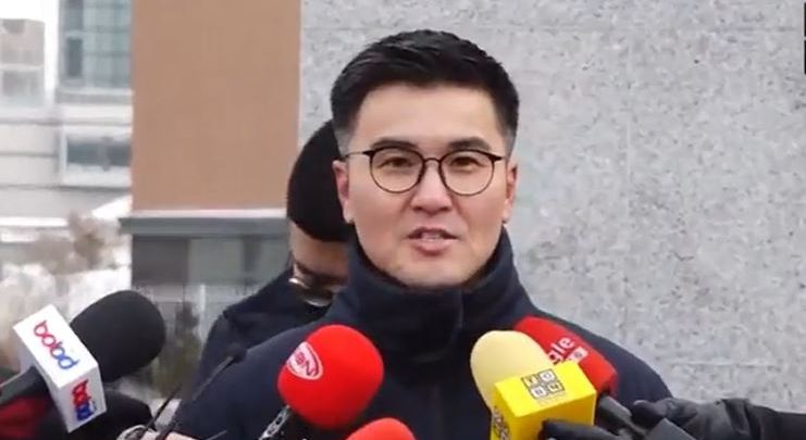 Вангаа шиг хэлье: ХУД-ээс Ч.Лодойсамбуу гарна🙏нэг тийм ухаалаг, ардчилсан чөлөөт үзэлтэй гишүүнтэй болох нь 🙏🙏