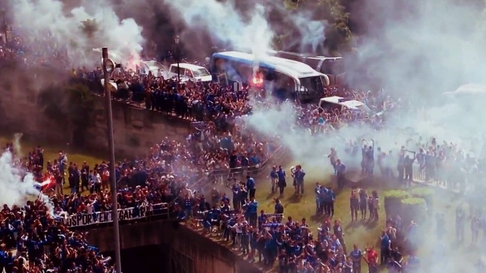 El concepto de "La Rampa".

Los árbitros de esta liga corrupta y adulterada deberían probar "la rampa".

En que momento dejamos de creer en "La Rampa". De "La Rampa" se entra pero nunca se sabe como se sale.