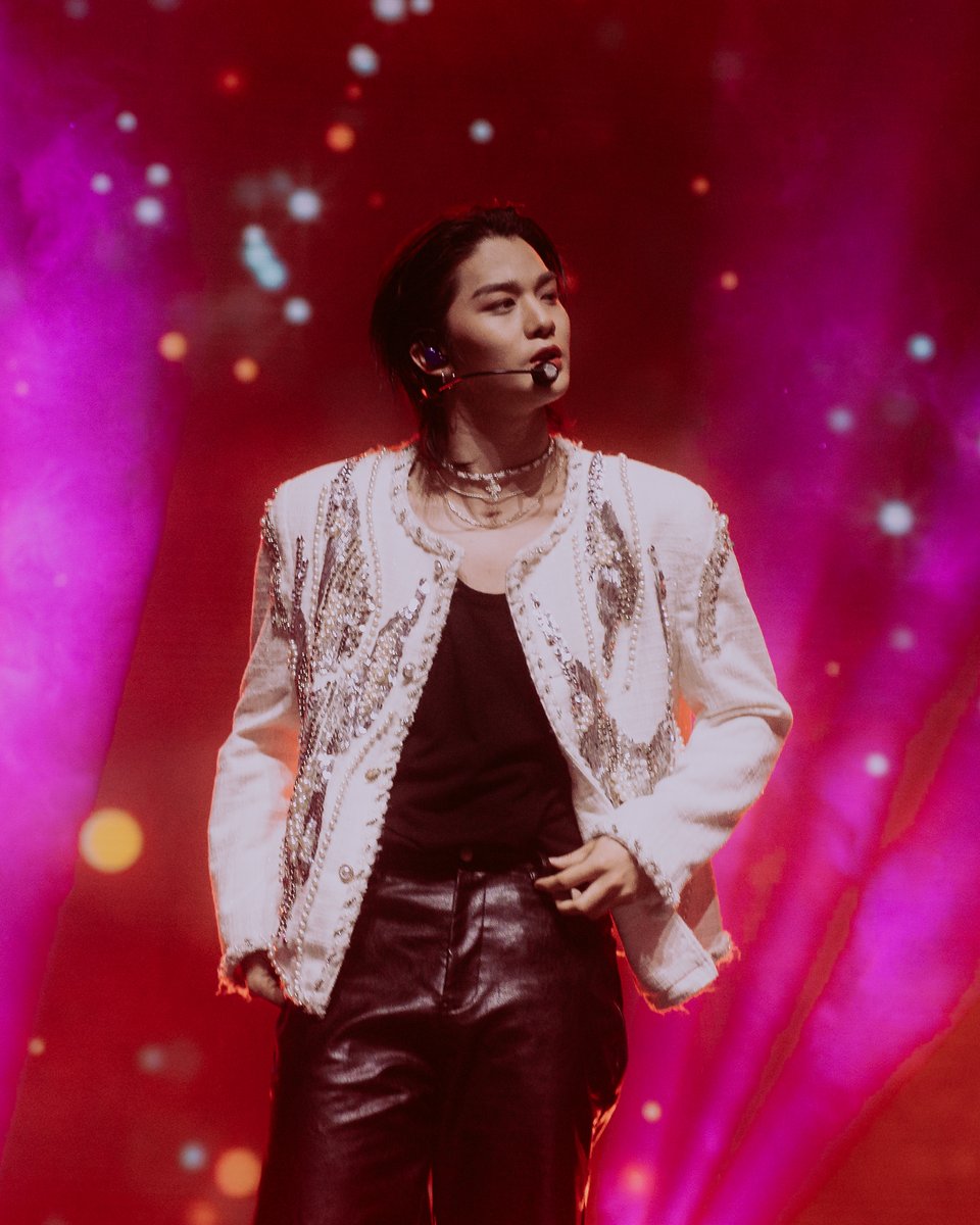 angelaleuphotos's tweet photo. ✨CIX at nyc

Full show coverage: https://t.co/5w4NpBqny9

@CIX_Official #씨아이엑스 #CIX3rdCONCERT #0_or_1 #0_or_1_inNORTHAMERICA #0_or_1_NEWYORK #CIXinNEWYORK https://t.co/yCSCkOthIS