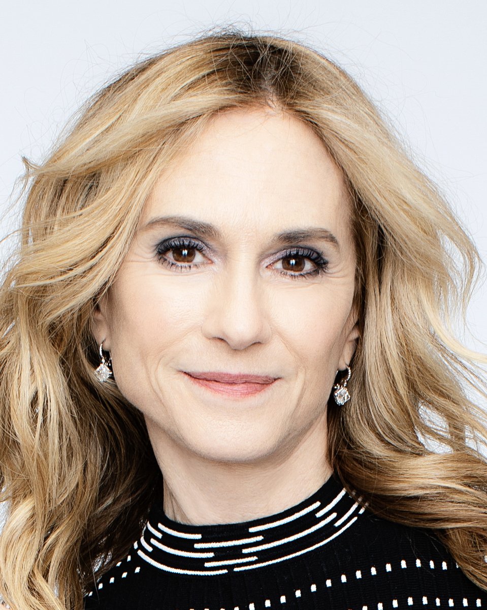 All cadets, rise for your captain! Academy Award winner Holly Hunter has officially been cast as the captain and chancellor of the upcoming @paramountplus series #StarfleetAcademy 🖖