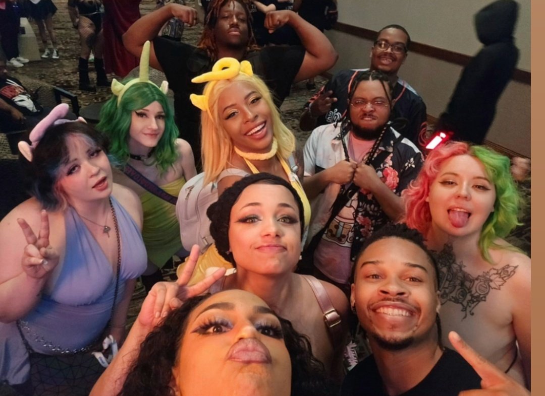 SheyTheGay's tweet photo. Going to @KimochiiCon over the weekend was an absolute blast!
Have a lil photo dump 💖💕

Insta got to see all the party posts 🤭 

@MilkyMage_ @f0lkwh0r3_ @TempiVirtue @its_himbro @HeavenleeBunnie @PandorasFunBox @AhquaMarine @itsbunniblack https://t.co/OLfraDbhWo