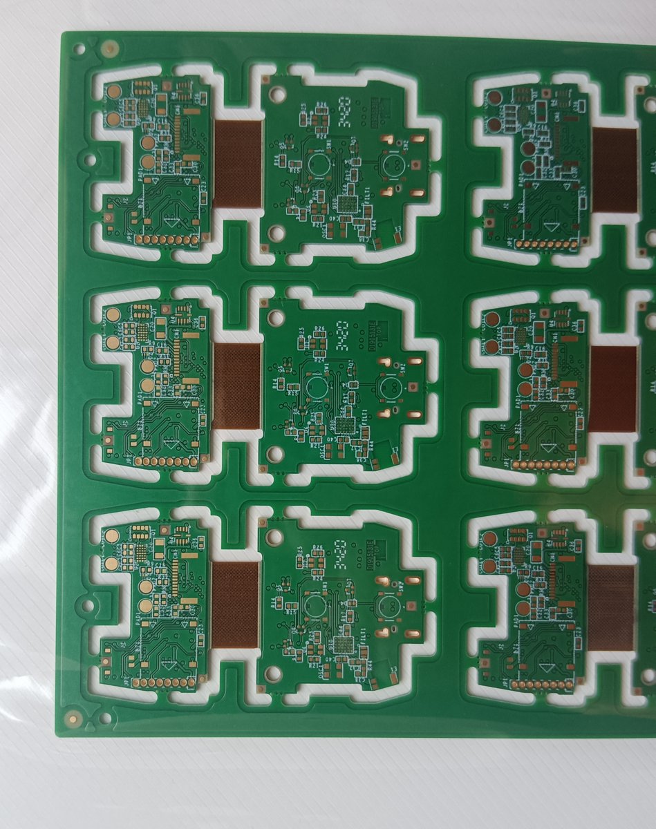 6L Rigid&Flex PCB，FR4-S1000H，ENIG2U‘’+min holes 0.15mm
Any RFQ about such project, send gerber files to Email
rosy@shenkaielectronics.com
#shenkaielectronics #PCB #rigidflex #ENIG #pcbsolution #pcbsupplychain #pcbmanufacturer #pcbfabricate #multilayerpcb #pcbproject #pcbsupply