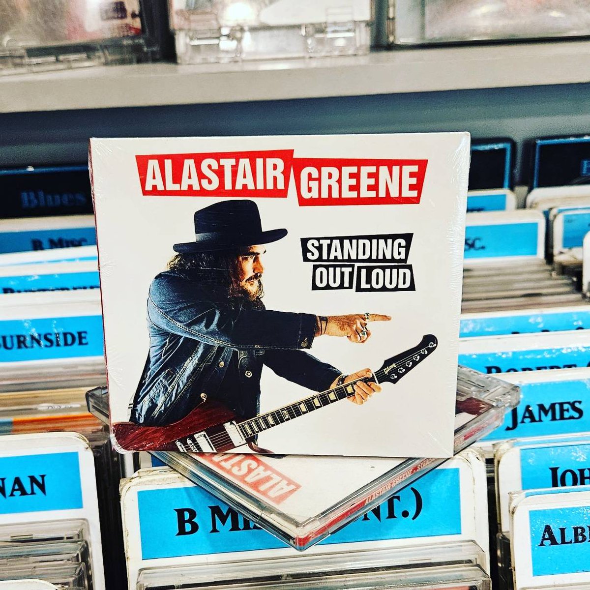 Guitar virtuoso @AlastairGreene's new album features rowdy, rollicking tracks rooted in the tradition of '60s and '70s blues rock. 'Standing Out Loud' is out now on CD and vinyl via @RufRecords. Get it here: bit.ly/4bgOrgl