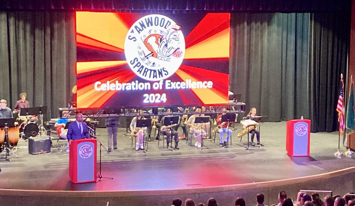 RumbaughSupt's tweet photo. Ready to celebrate excellence at Stanwood High School! #EmpoweredToLearn https://t.co/vkMUseIUmB