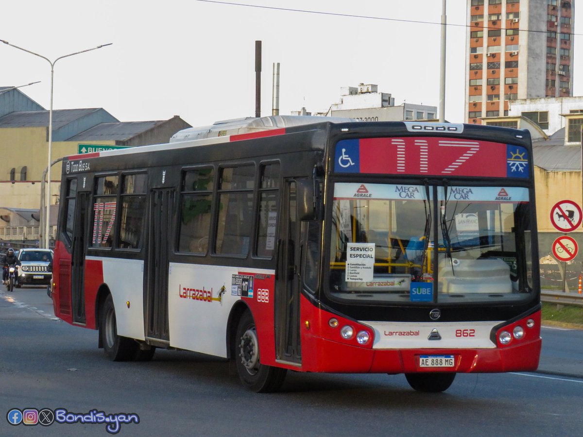BondisYan's tweet photo. .Servicio Especial del Tren Roca 🚉🚍
.
Línea❶❶❼ / Interno 862 y 860 / TodoBus POMPEYA III - TodoBus Retiro / Agrale MT 17.0 LE.
.
.
.
.
#linea117 #tlarrazabal #larrazabal #dota #agralebus #agrale #todobus #todobuspompeya #todobusretiro #trenesargentinos #trenroca #linearoca https://t.co/MxGzzO2a8v