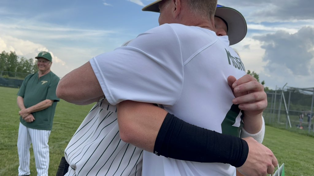 Molly Moore tweet media