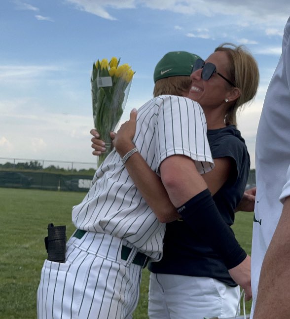 Molly Moore tweet media