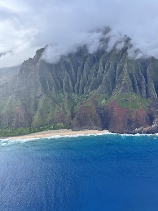 Kaua&rsquo;i 🐢🛫🚁 https://t.co/fHaT3O4maE