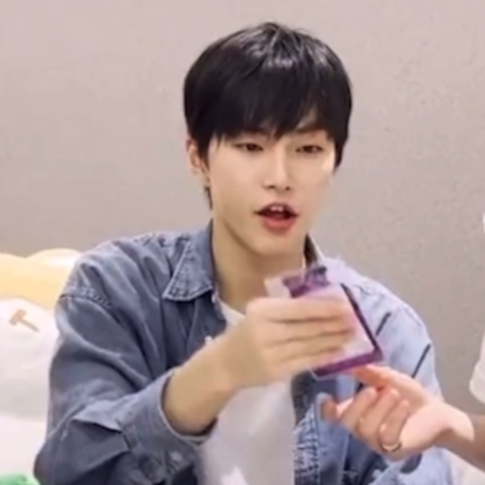 leopulgaa's tweet photo. seeing this video makes me tear up. He grew up so much since the SM rookie days!! May his life only be full of happiness 

#SMStandsForBullying 
#SeunghanWasBullied 
#SaveRIIZEfromSM 
https://t.co/elwWPxTS2c