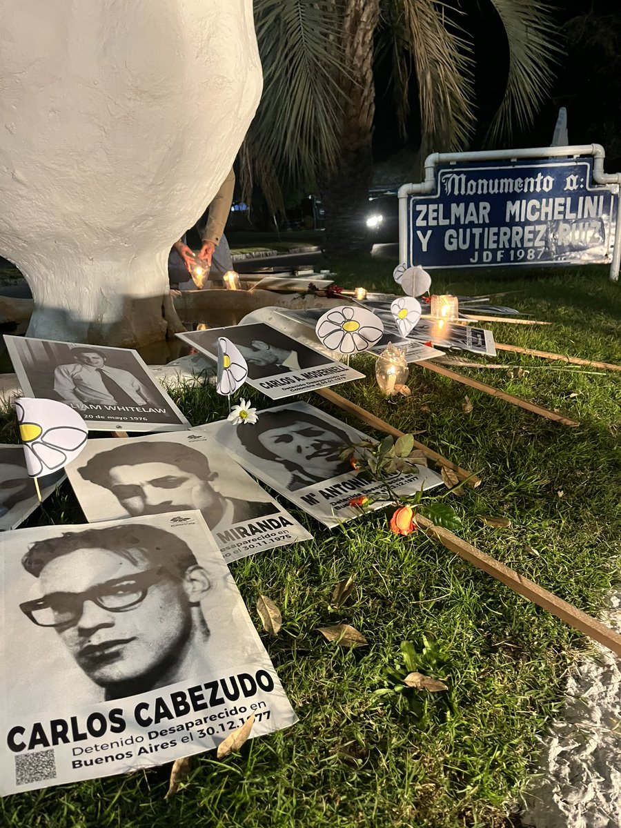 CEIMO_Florida's tweet photo. Marcha del silencio Florida.
¡Ellos saben dónde están! Exigimos respuestas, Nunca Más terrorismo de estado.
@famidesa https://t.co/aCUC9ZyubR