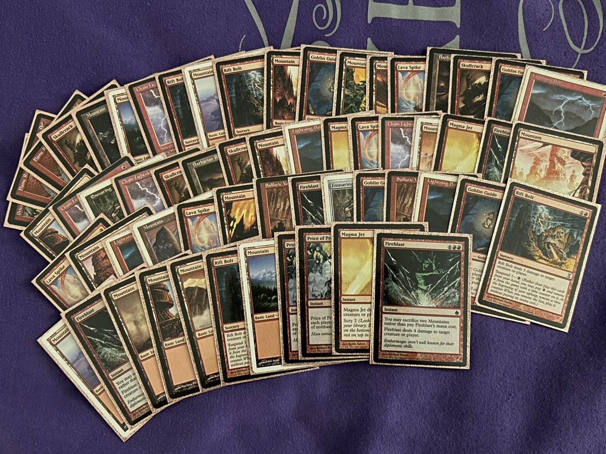 sarabistudios's tweet photo. The #RedDeck my sister built for the sole purpose of crushing her ex-boyfriend’s deck.
#magic https://t.co/pTu4k0BMKv