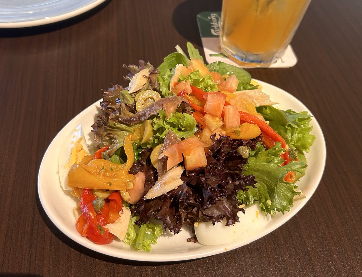RamenNatto_Asia's tweet photo. Marta’s Kitchen ららぽーと マレーシア
3コースランチセット RM38 (1238円)
前菜とメインが選べます☺️豚のパエリア🥘も具沢山なサラダも美味しかった♪
デザートと飲み物まで付いてこの値段は嬉しいですね😉
#MartasKitchen #スペイン料理 #パエリア #チュロス https://t.co/dP4iXFt09V