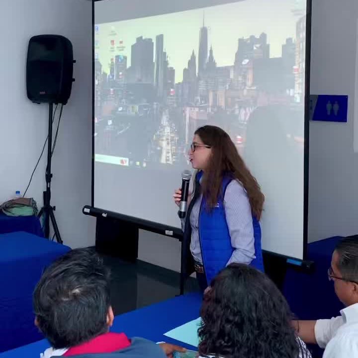 maguifisher's tweet photo. Día movido junto con @PANPuebla2124. 👩💻💙
Tuvimos Capacitación para preparar a nuestros RG’s y RC’s con nuestro equipo de Capacitación Electoral. 🗳️
En @AccionNacional estamos listas y listos para dar batalla este 2 de junio. 🙌🏻💙
Vota todo PAN. 🍞
#ElPoderDeCreer https://t.co/X6B8CcB49B