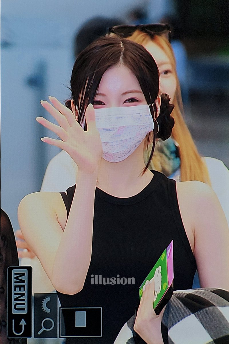 enami0417's tweet photo. 240521 입국 

#BABYMONSTER #베이비몬스터 
#ASA #ENAMIASA #아사 https://t.co/iPRxnA7syw