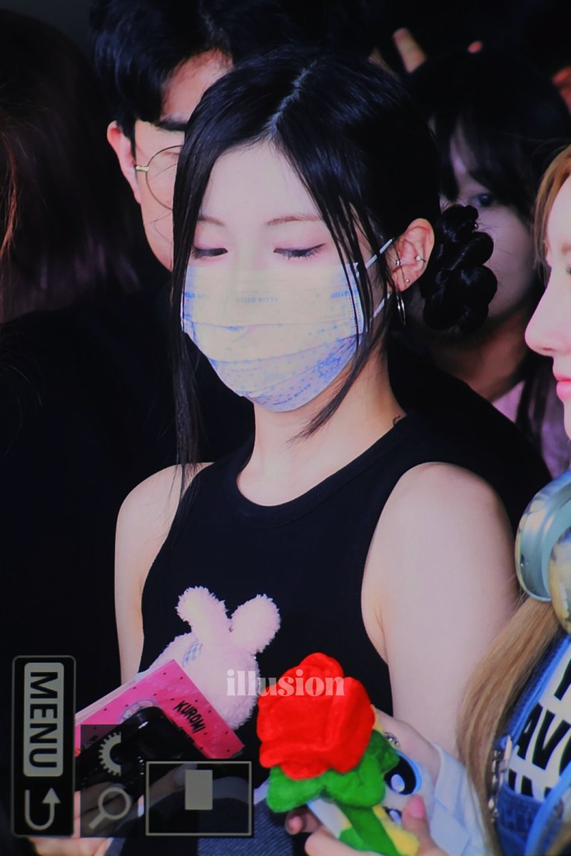 240521 입국 

#BABYMONSTER #베이비몬스터 
#ASA #ENAMIASA #아사