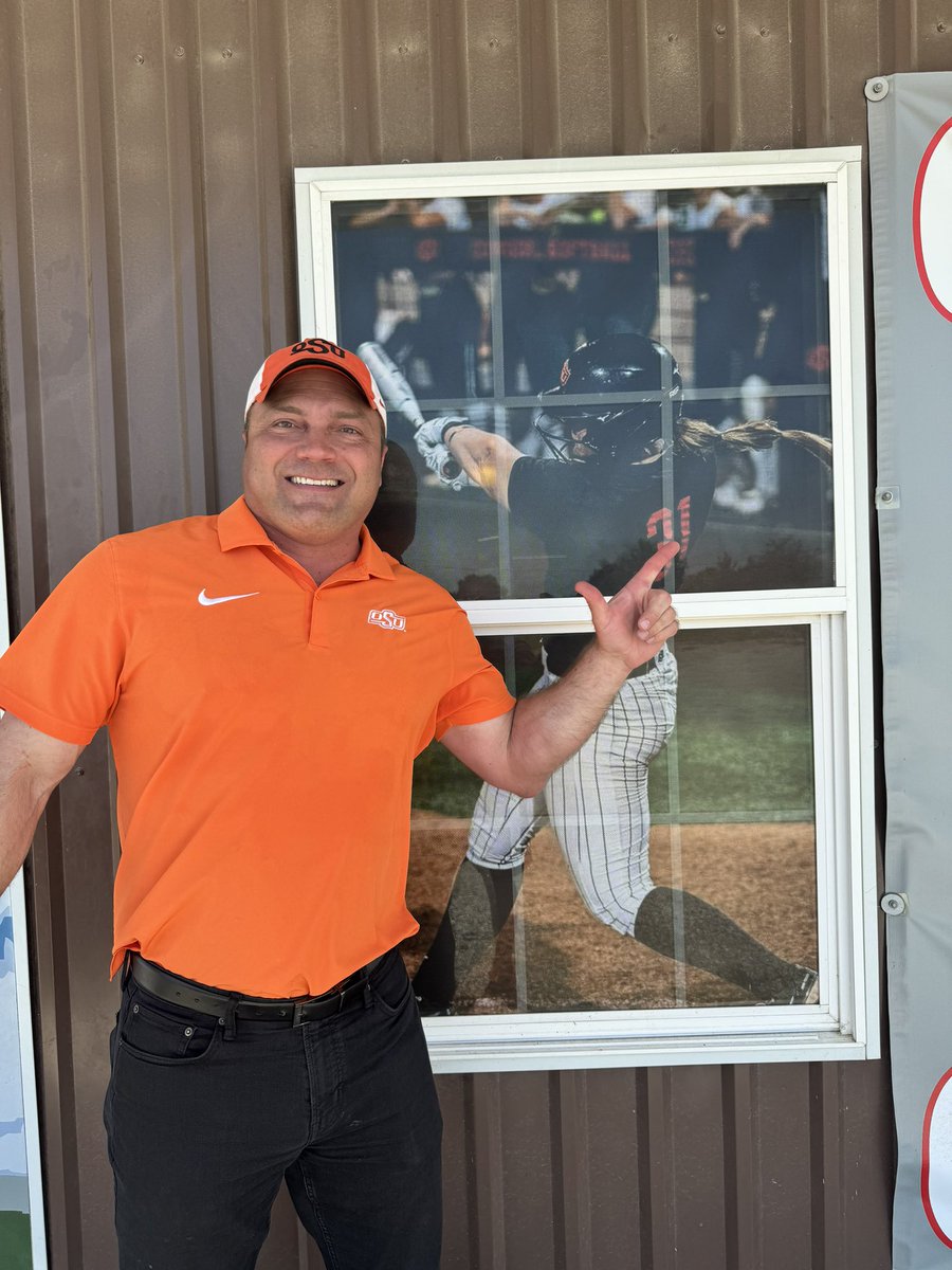 seancooper_C4's tweet photo. S/O to Oklahoma State @CowboyFB &amp; @JohnWozniak2 coming by @C4SportOklahoma to recruit our Dudes with the shot in front on building with @cowgirlsb @leximac_1 headed to Supers.

We have ‘25 committed @LopezMatrail &amp; couple ‘26 offers out.

#C4Family #RecruitTEXOMA https://t.co/cu4pSXCCYY