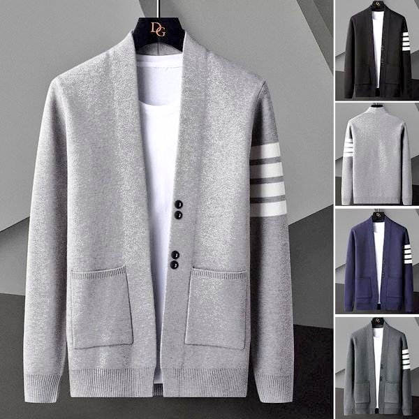 Alex_Mujuzi1's tweet photo. Get these office throw on sweater for fashionable people. 
Going for only ugx 40,000
Feel free to send a message on 0783888588.

N.B: Works for both ladies and gentlemen. https://t.co/39HMt1jes2
