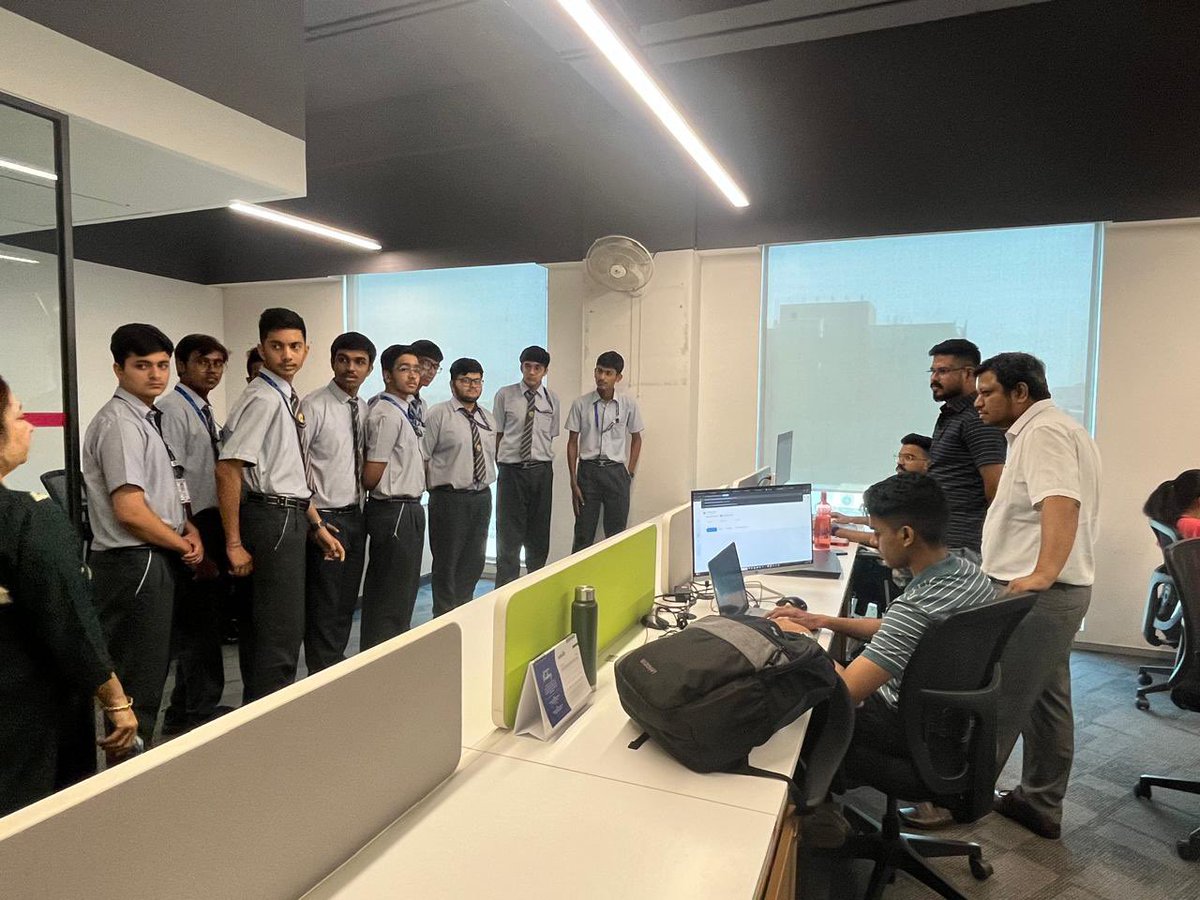 Our Grade 11 students visited Entab's HQ for an #experiential understanding of #engineering & #entrepreneurship! They interacted with engineers, entrepreneurs, & marketing teams, gaining insights into workings of CampusCare app they use. Thanks, Entab, for invaluable experience!